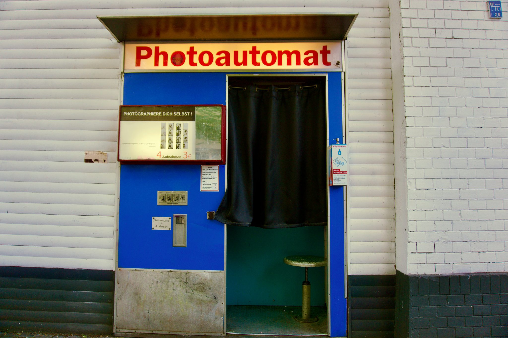 Memorable and Sophisticated Photo Booths for Weddings, Birthdays, and Corporate Events