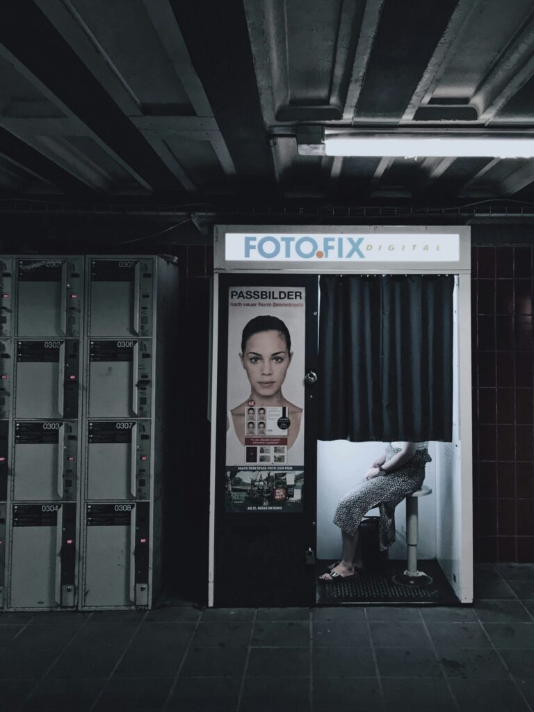 Elegant Touches with Wellingtons Portable Photo Booths Elegant Touches with Wellingtons Portable Photo Booths